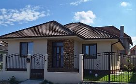 Casa De Langa Lac